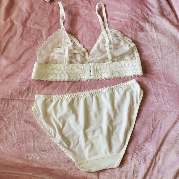 NEW Ivory lace bralette and panty set M - Picture 3 of 6